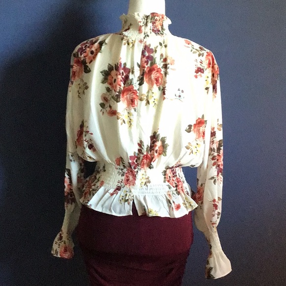 Blouse and Skirt Set - Picture 3 of 5